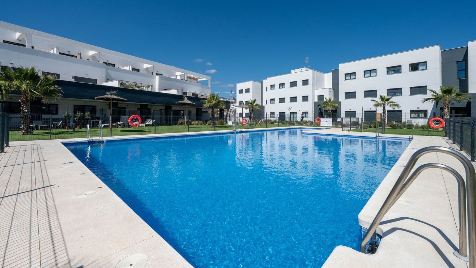Bright Apartment with Private Terrace by Caseo 18