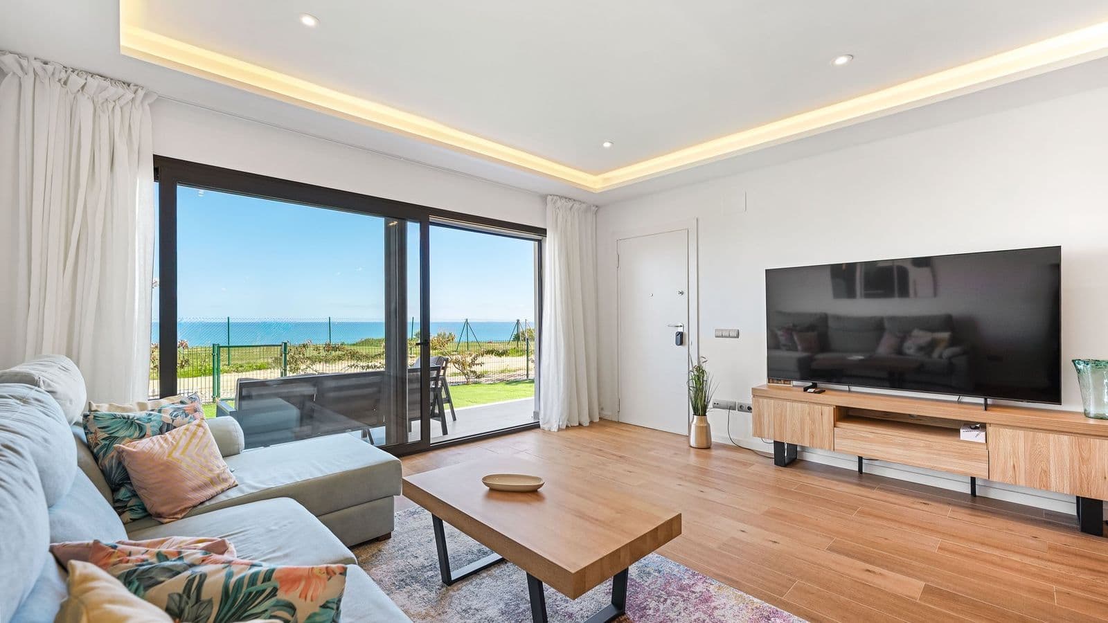 Golf Front & Gibraltar Views Apartment by Caseo 23