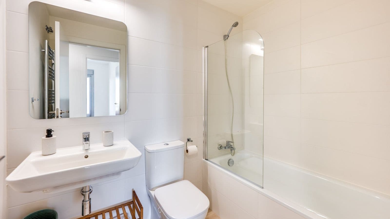 Stylový apartmán se zahradou a výhledem na moře 30